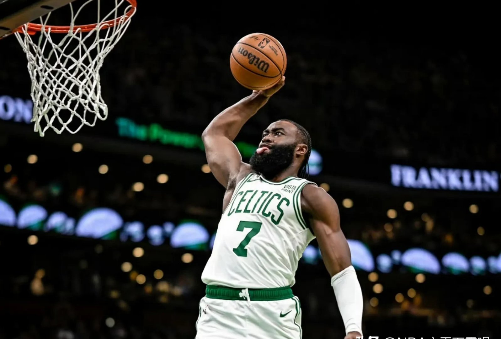 凯尔特人大胜尼克斯，塔图姆贡献26分