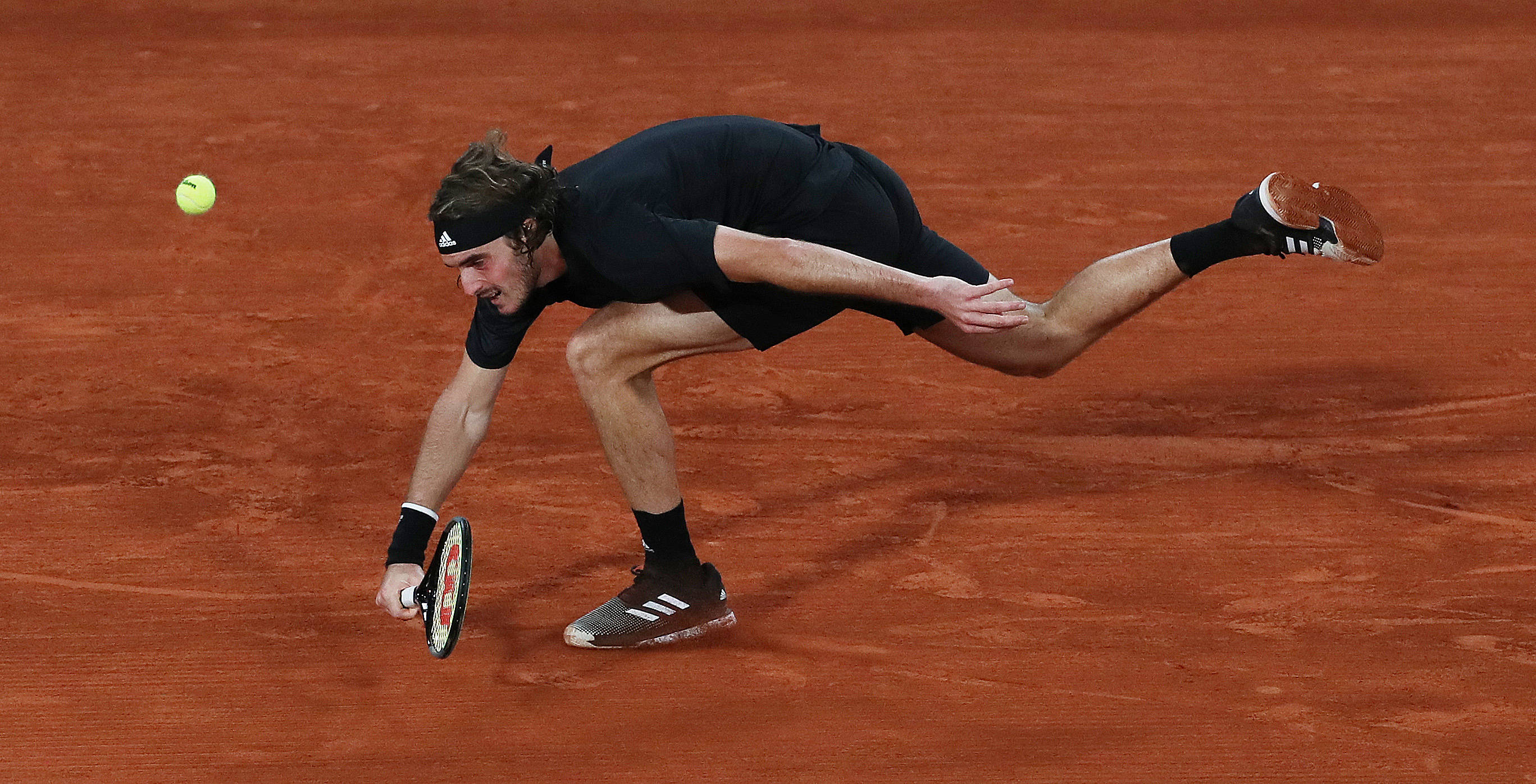 开云体育登录-德国网球队翻盘法国网球队，西西帕斯高光表现