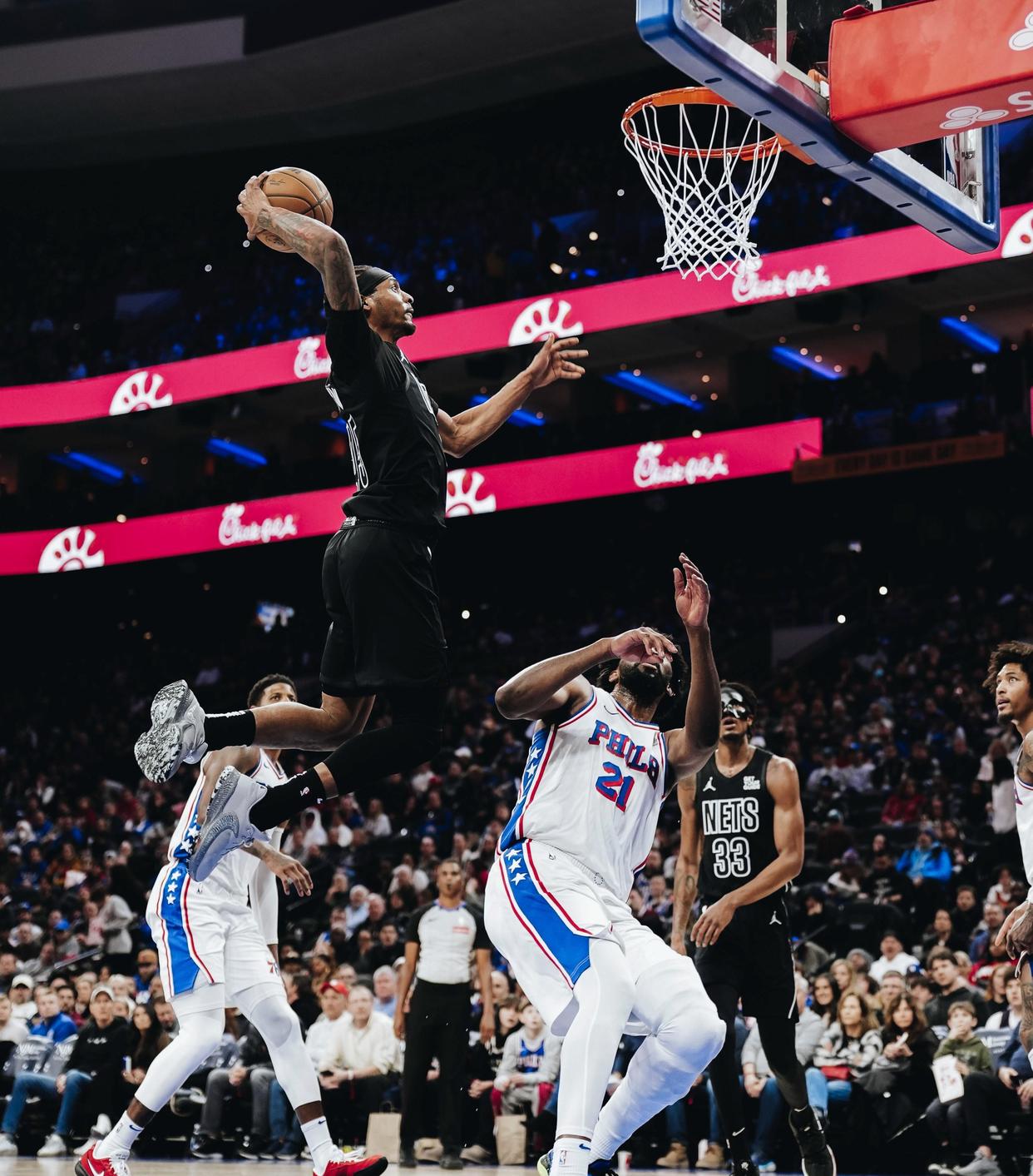 篮网擒爵士，夺得关键胜利