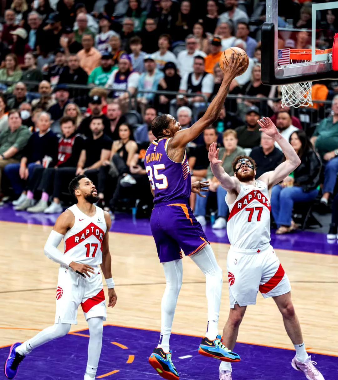 猛龙主场逆转开拓者，取得四连胜