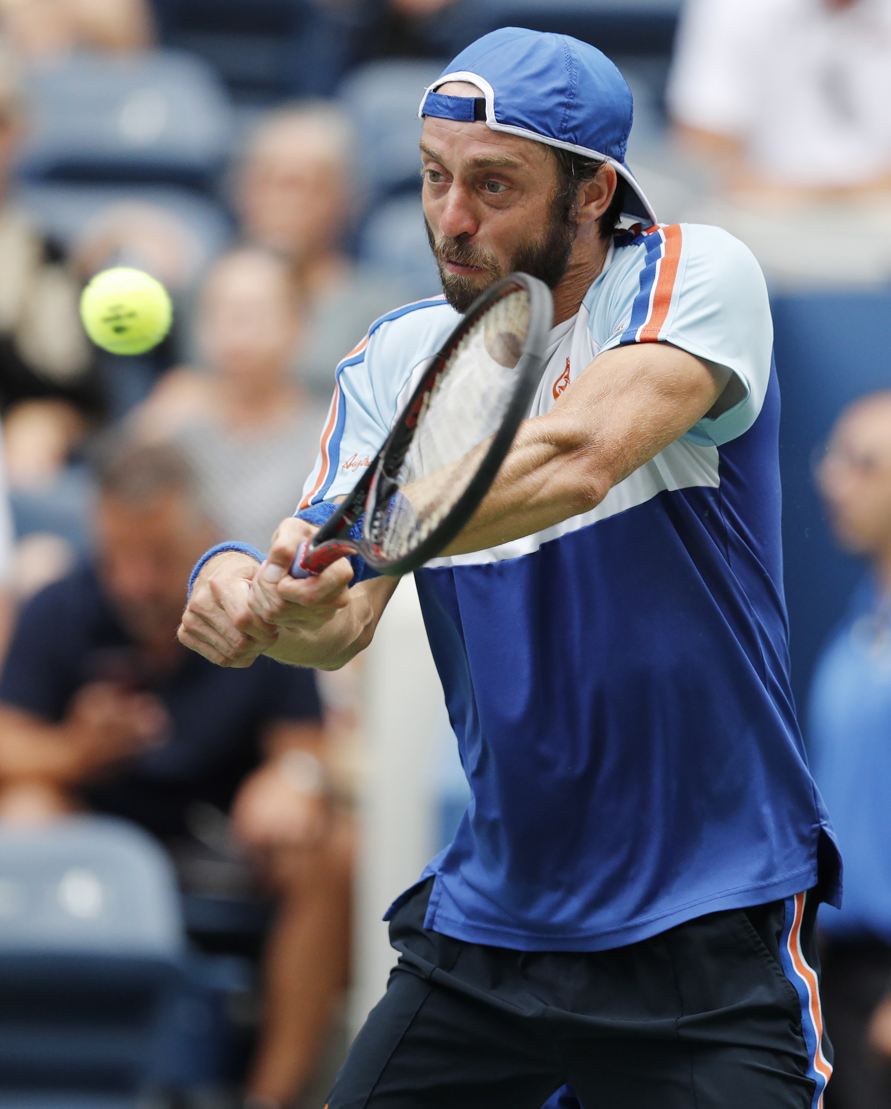 开云体育登录-关于欧洲网球队绝地反击法国网球队，瓦林卡统治全场的信息