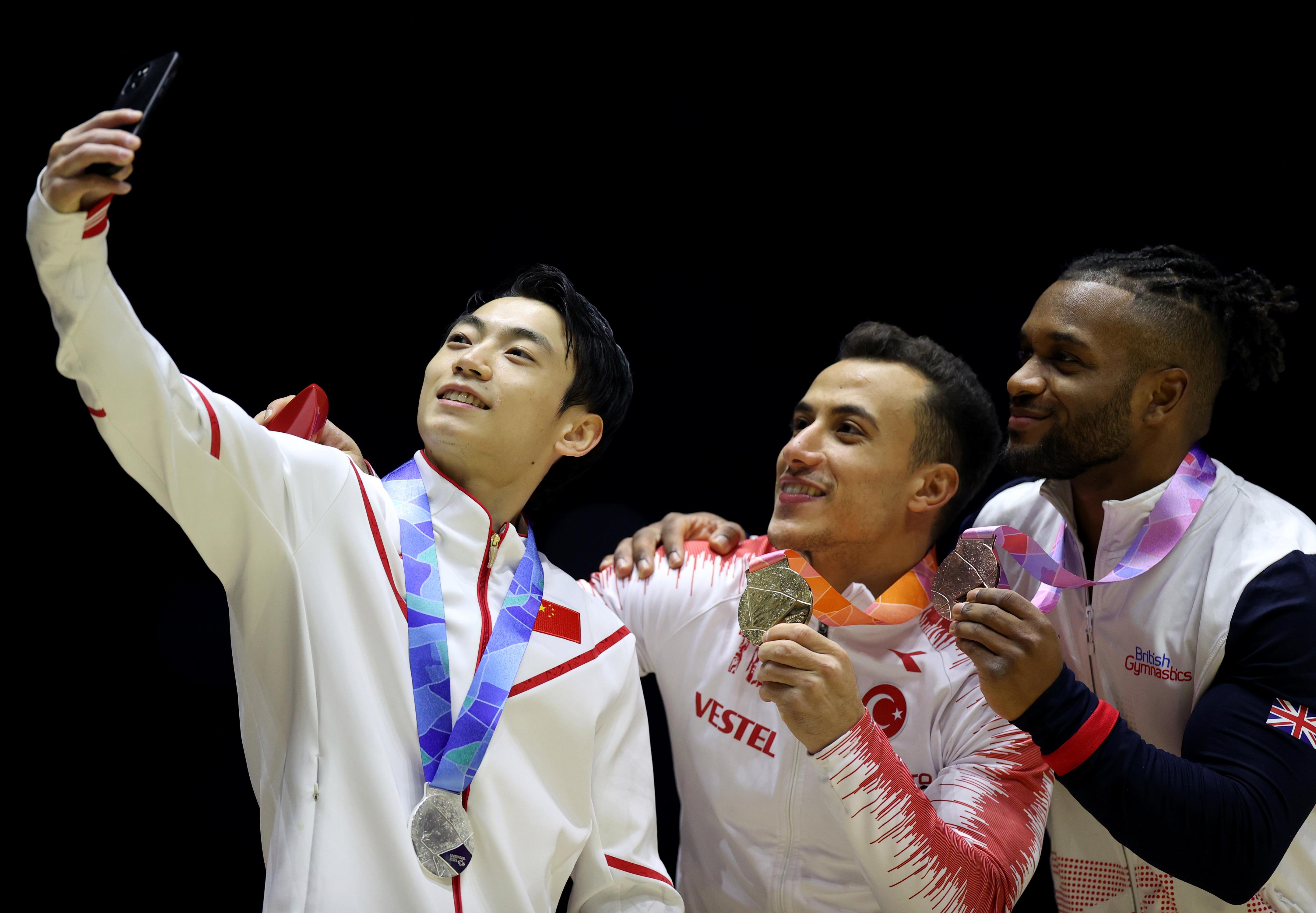 开云体育APP下载-体操选手刷新世界纪录，震撼全场