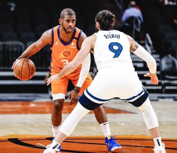 青岛队轻取勇士，保罗点燃赛场