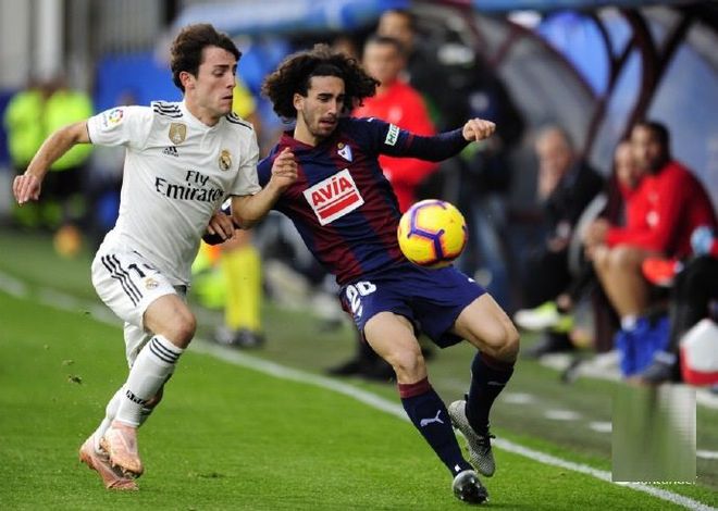 开云体育官网-皇马三轮不胜，危险！索拉里或下课！