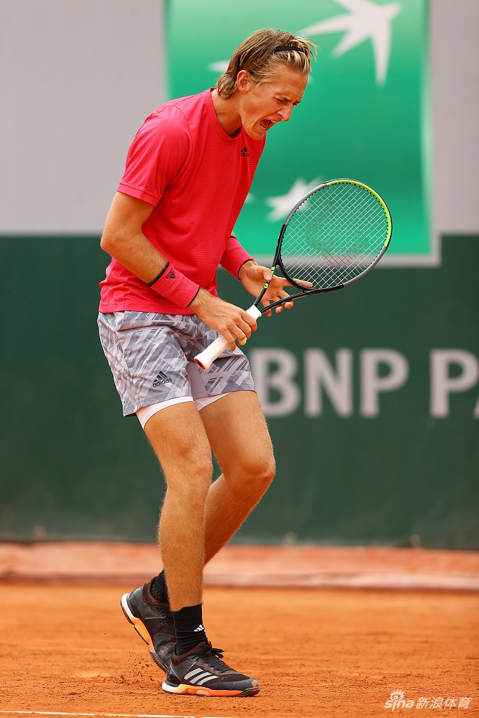 开云体育官网-法网碾压拉沃尔杯，蒂姆惊艳四座