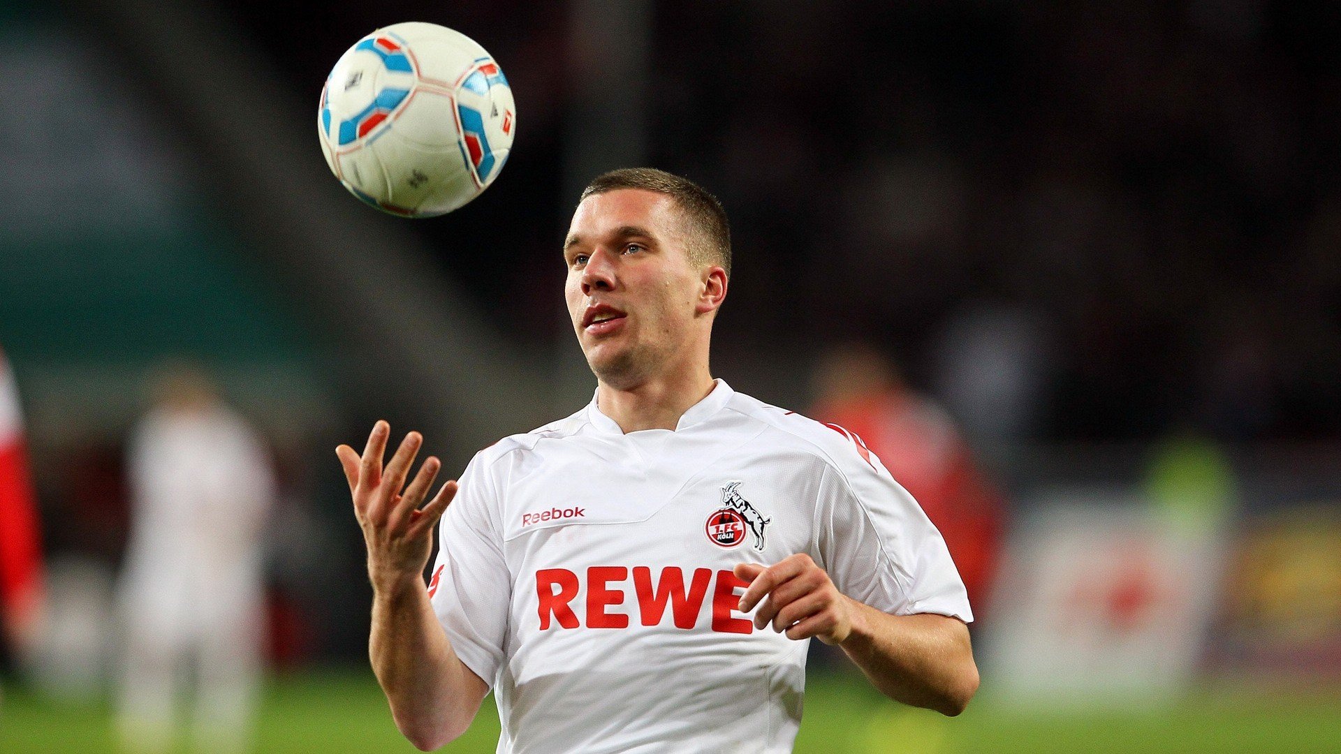 开云体育app-绝杀之夜，当利拉德化身火箭燃料，上海队防线如何轰然倒塌？