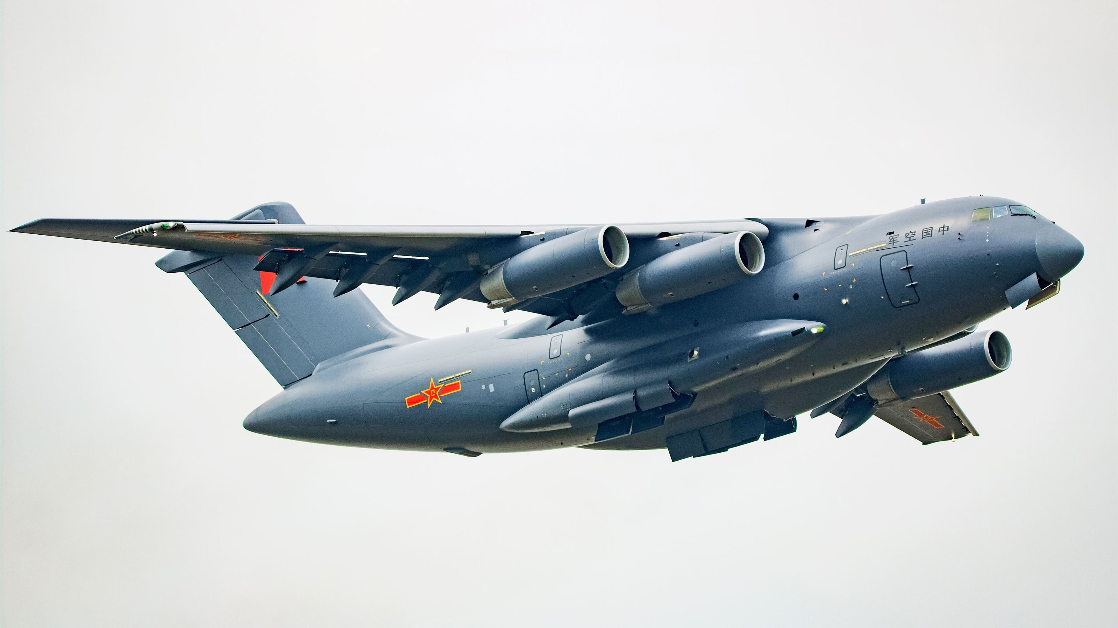 当巴斯托尼的纪律之矛刺穿联赛壁垒,勒沃库森用体系铁壁回应沙特金元风暴