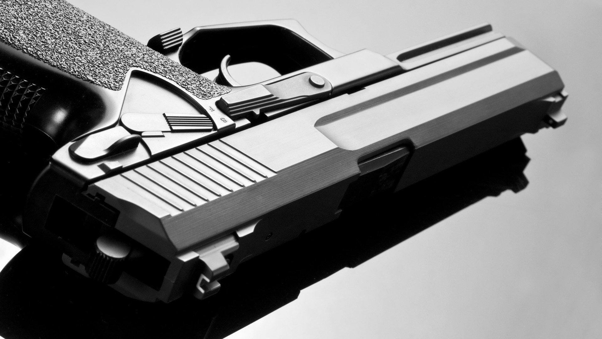 跨越界限的对决，当基耶萨在几内亚与皇家社会的舞台上拉满存在感