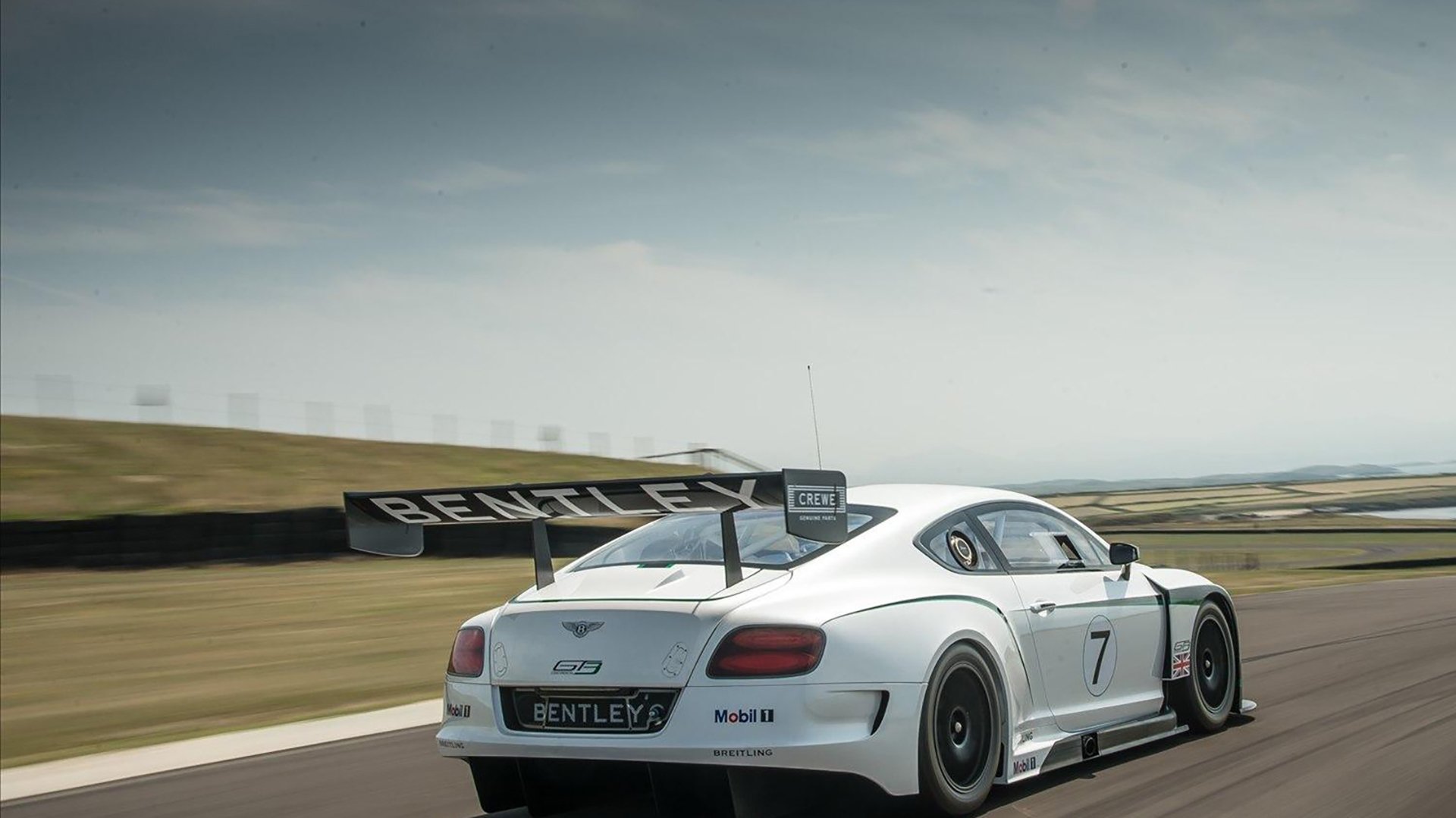 从后场杀到前场，特奥以一己之力撕裂米兰城天际线